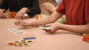 ポーカーディーラーを目指しませんか？